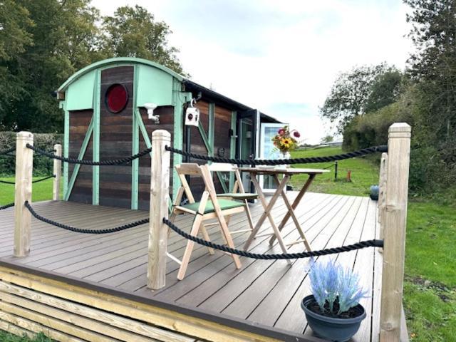 Ted'S Shed Apartment บิชอปโอ๊คแลนด์ ภายนอก รูปภาพ