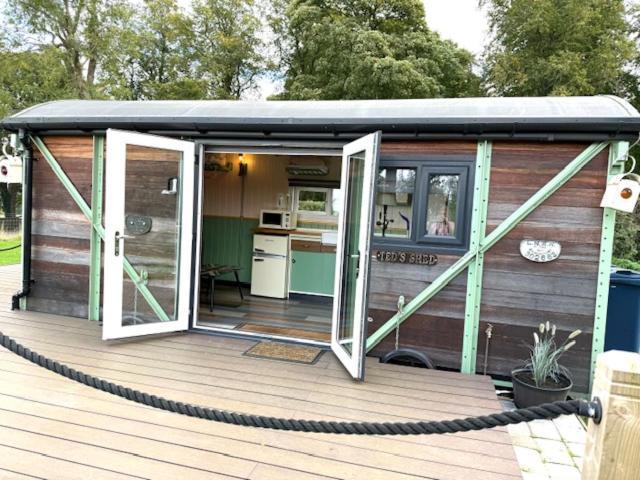Ted'S Shed Apartment บิชอปโอ๊คแลนด์ ภายนอก รูปภาพ